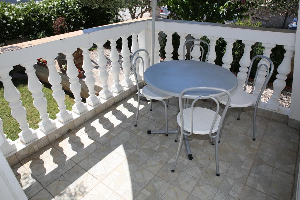 Apartmani Sprljan Vodice Exterior foto