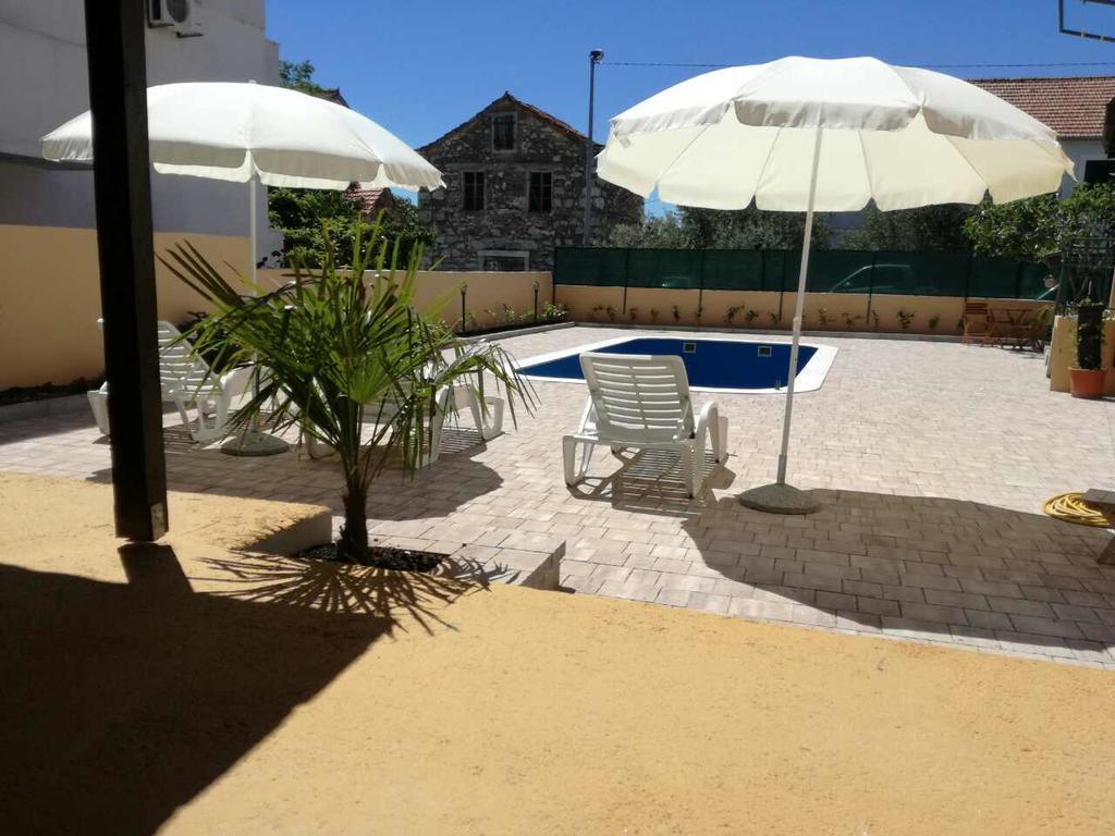 Apartmani Sprljan Vodice Exterior foto